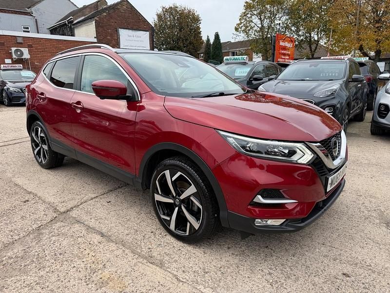 Red Used 2019 Nissan Qashqai Tekna SUV | £11,490 (Fair price) - Image 1/4