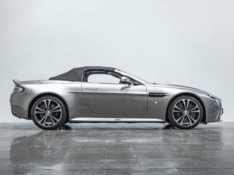Used Aston Martin V12 Vantage 2015 Silver Coupe