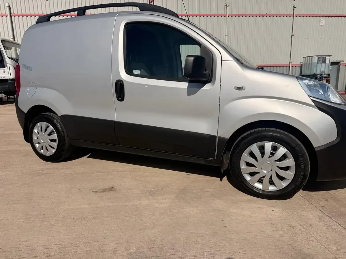 Usado Fiat Fiorino 80 HP (58 kW) 2019 Prateado Monovolume