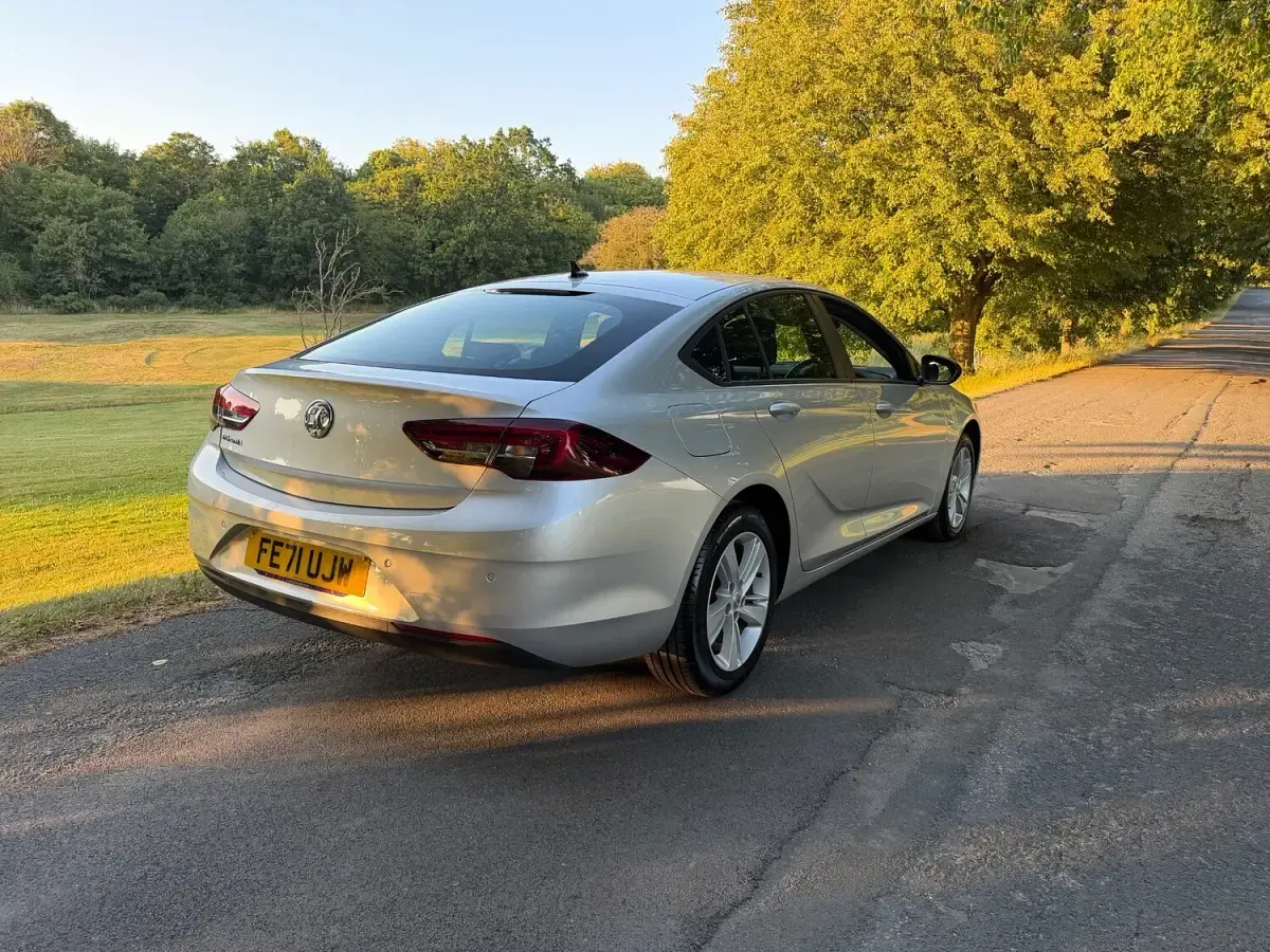 Used Vauxhall Insignia 122 HP (89 kW) 2021 Silver Hatchback