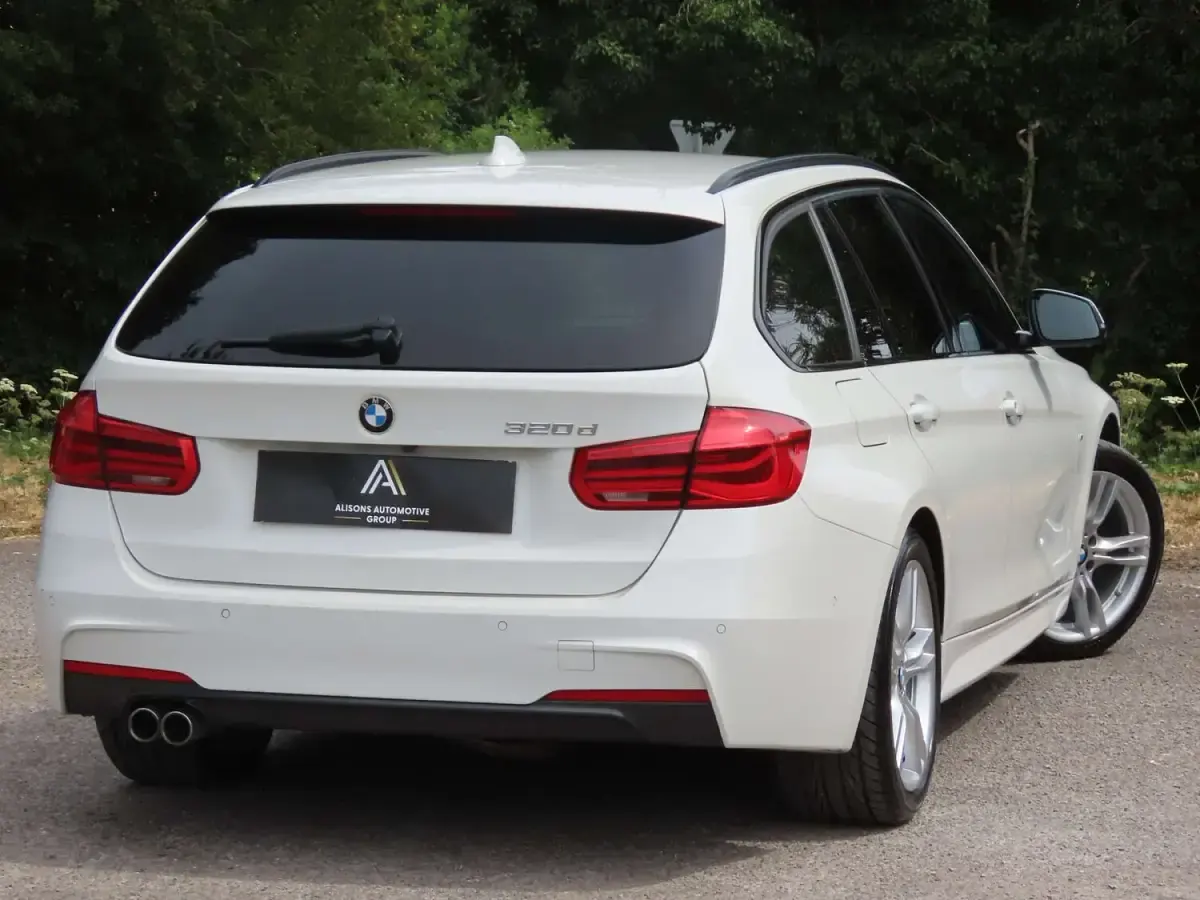 Used BMW 320 M Sport 2018 White Estate