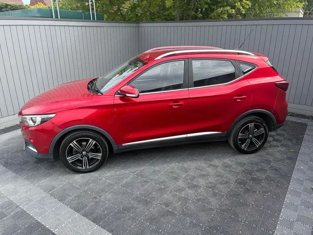 Używany MG ZS Exclusive 106 KM (77 kW) 2018 Czerwony SUV