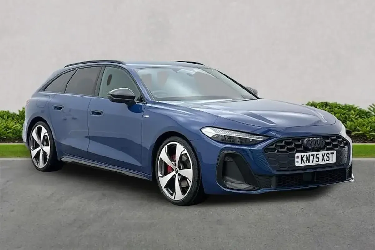 Begagnad Audi A5 Comfort 2025 Blå Kombi