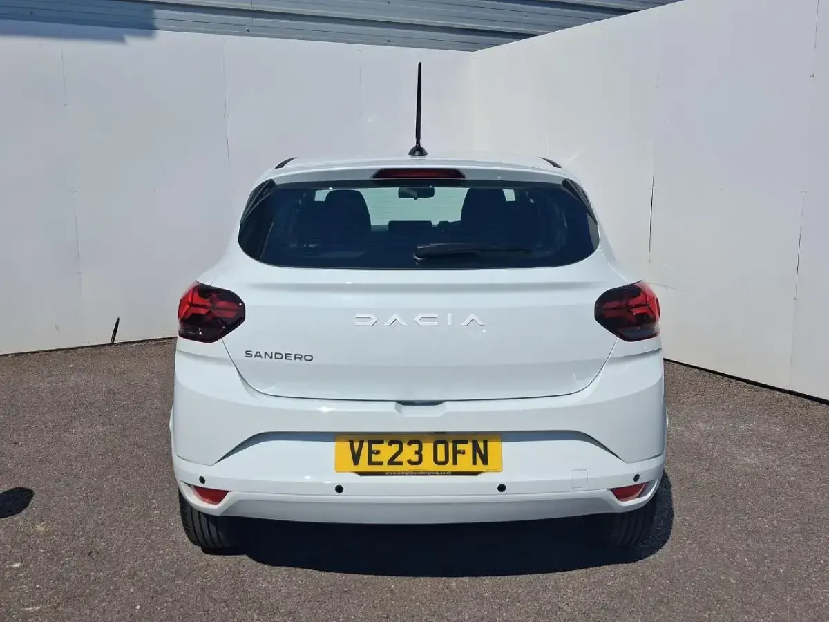 Used Dacia Sandero Expression 89 HP (65 kW) 2023 White Hatchback