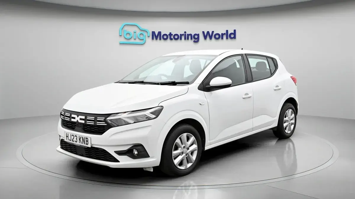 Begagnad Dacia Sandero Expression 90 HK (66 kW) 2023 Vit Halvkombi