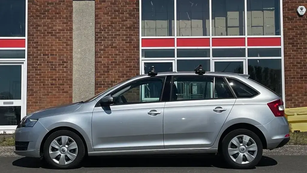 Used Skoda Rapid 89 HP (65 kW) 2016 Silver Hatchback