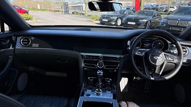 Used Bentley Flying Spur 625 HP (459 kW) 2020 Black Sedan