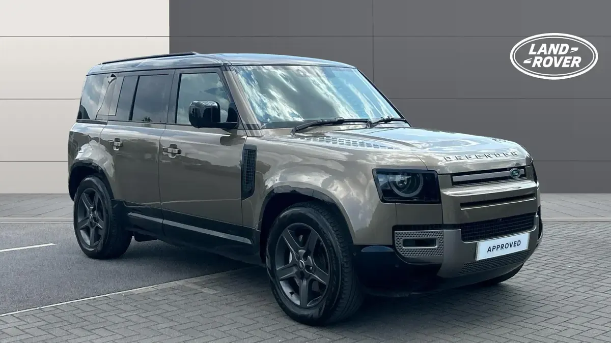 Used Land Rover Defender SE Dynamic 300 HP (220 kW) 2024 SUV