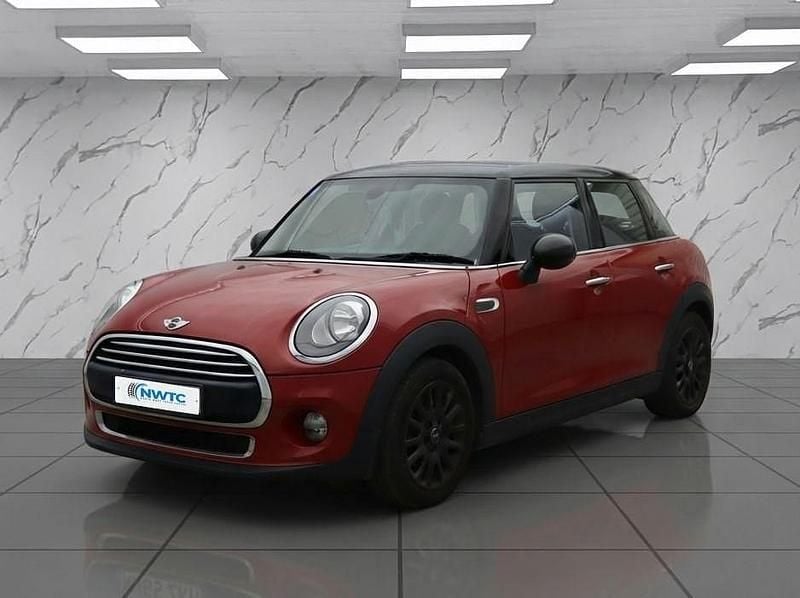 Used Mini Cooper Hatch 136 HP (100 kW) 2015 Red Hatchback