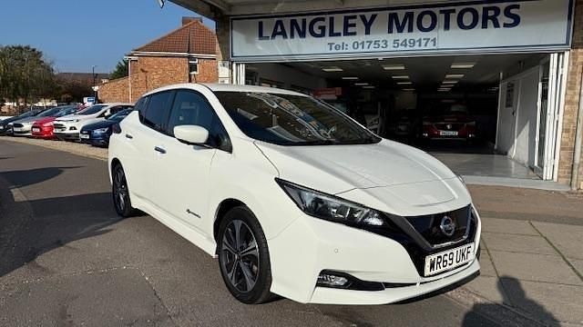 Used Nissan Leaf N-Connecta 110 kW (150 HP) 2019 Arctic white Hatchback