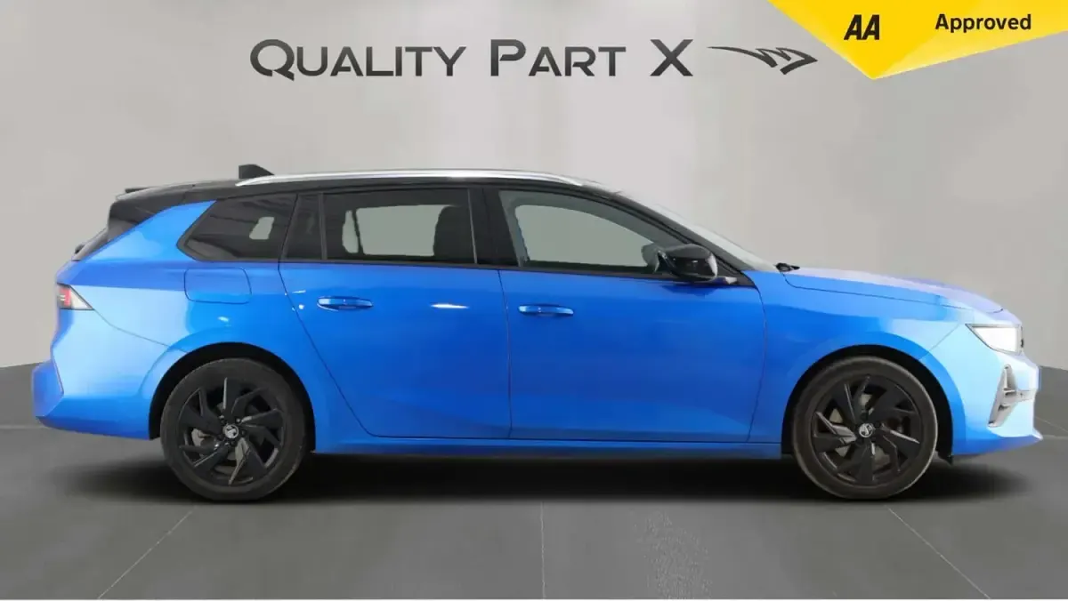 Used Vauxhall Astra S 130 HP (95 kW) 2023 Blue Estate
