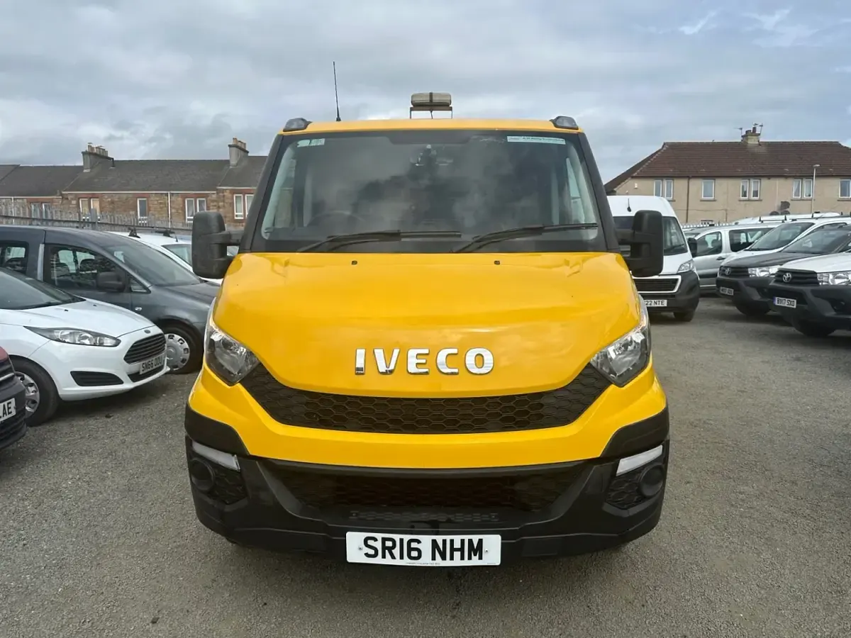 Begagnad Iveco Daily 2016 Gul Cab