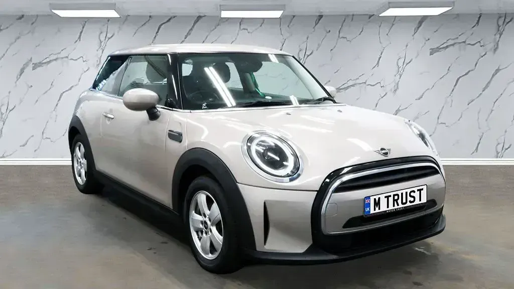 Used Mini ONE Classic 102 HP (75 kW) 2022 Grey Hatchback