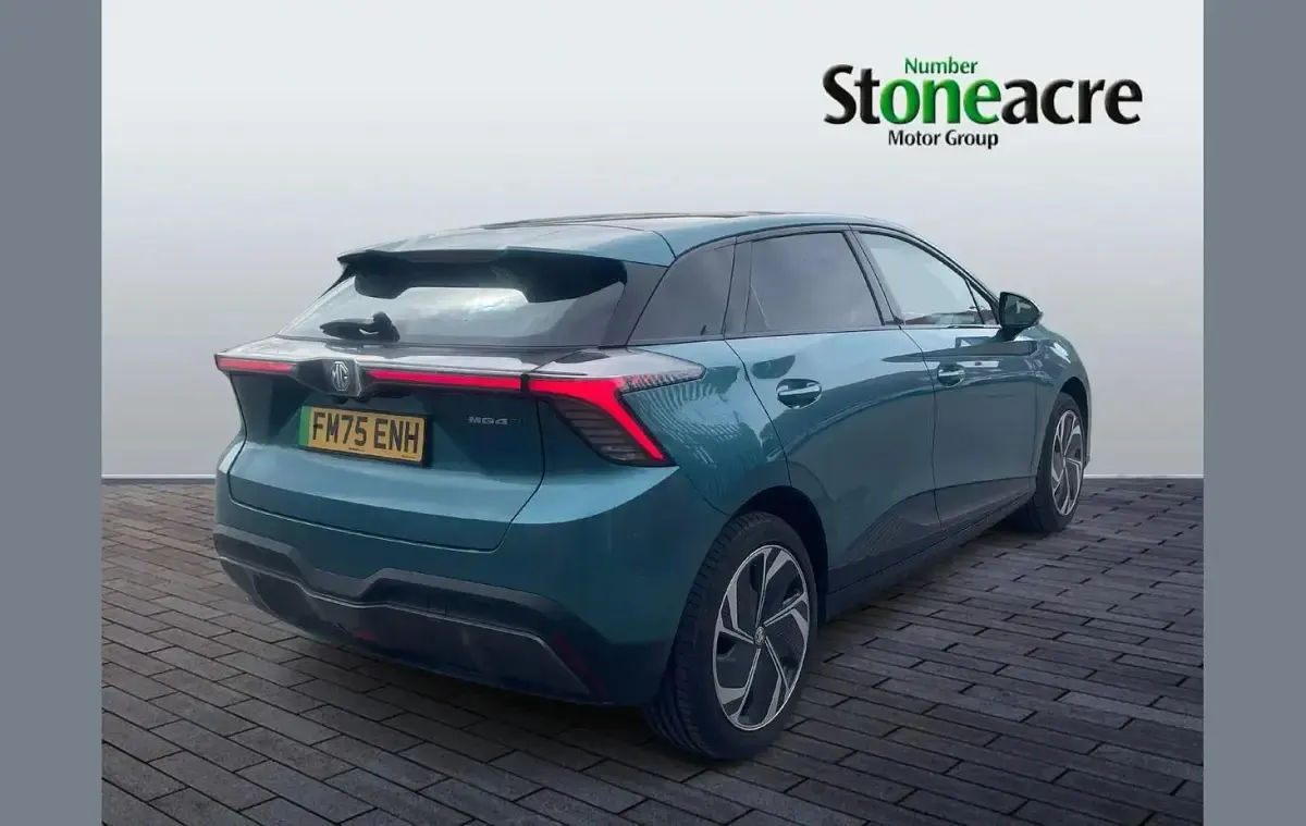 Used MG MG4 EV 180 kW (245 HP) 2026 Green Hatchback