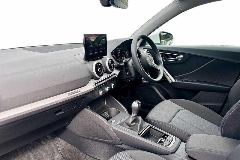 New Audi Q2 Sport 113 HP (83 kW) 2026 White SUV