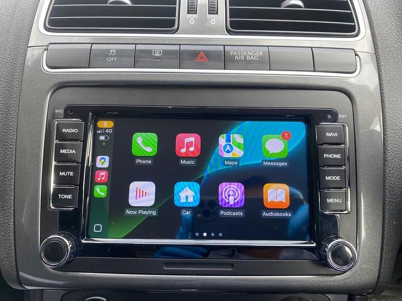 Used VW Polo SEL 2011 Silver Hatchback