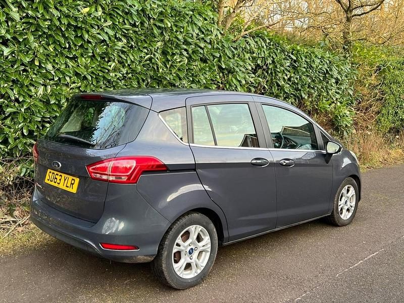 Used Ford B-MAX Zetec 90 HP (66 kW) 2013 Grey MPV