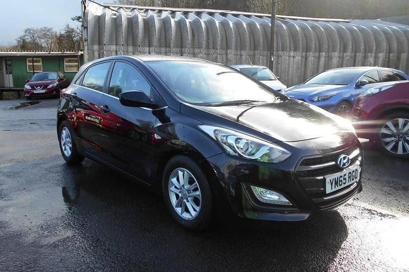 Used Hyundai i30 SE 110 HP (80 kW) 2016 Black Hatchback