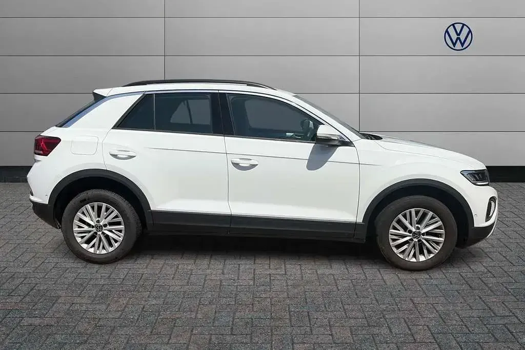 Used VW T-Roc Life 150 HP (110 kW) 2022 White SUV
