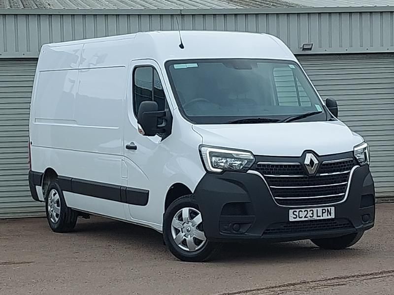 White Used 2023 Renault Master Business Van | £17,998 (Fair price) - Image 1/4