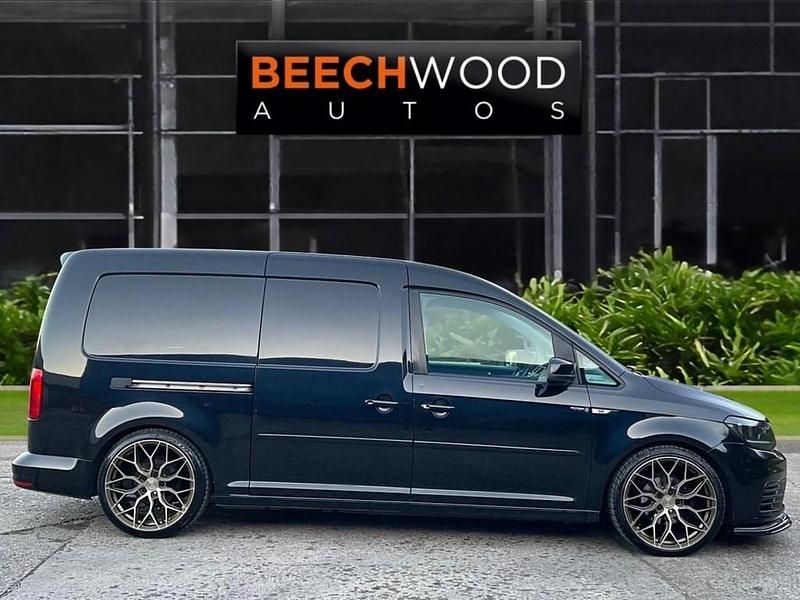 Used VW Caddy Maxi Startline 102 HP (75 kW) 2019 Black MPV