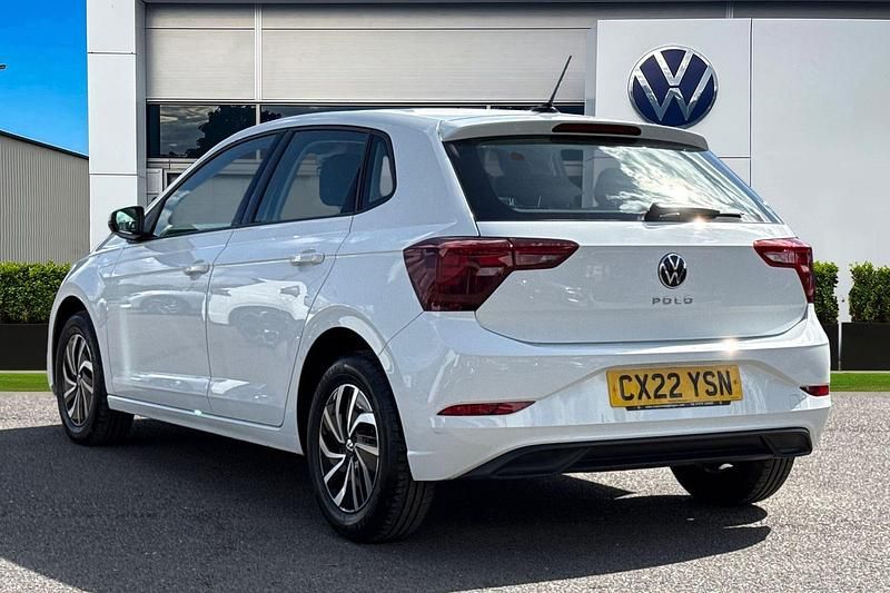 Used VW Polo Life 95 HP (69 kW) 2022 White Hatchback