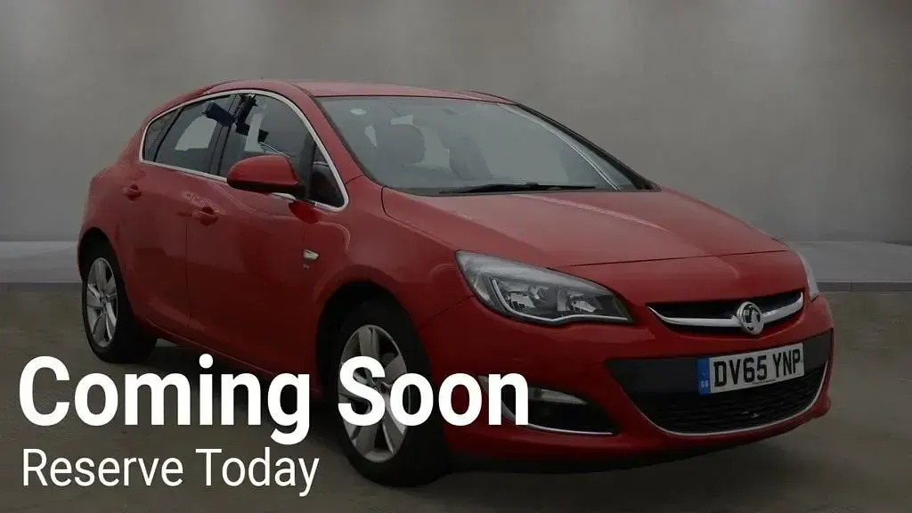 Used Vauxhall Astra SRi 100 HP (73 kW) 2015 Red Hatchback