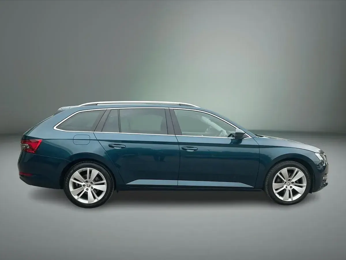 Used Skoda Superb SE L 110 HP (80 kW) 2021 Petrol blue metallic Estate