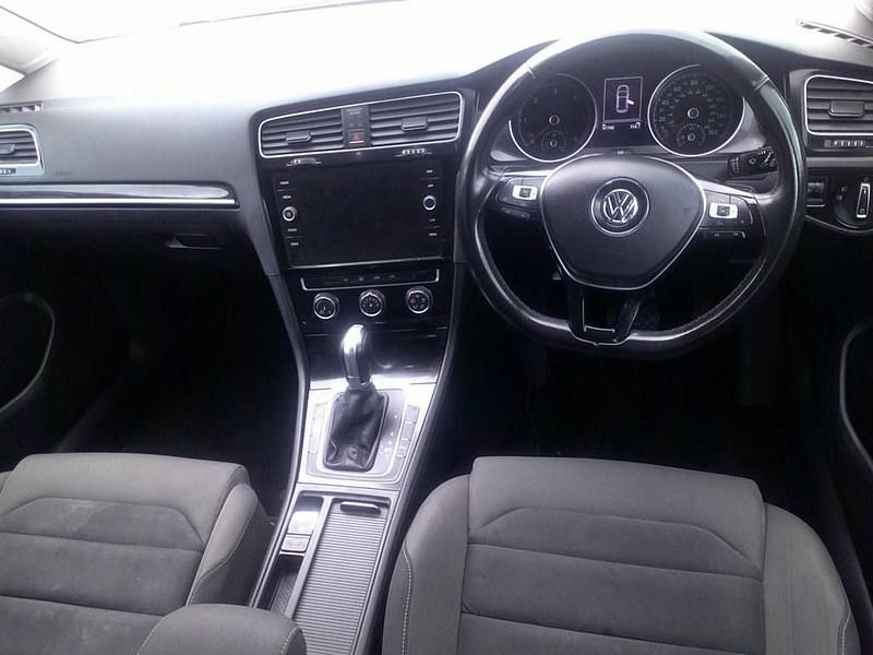 Usado VW Golf VII GT 150 HP (110 kW) 2017 Cinzento Citadino