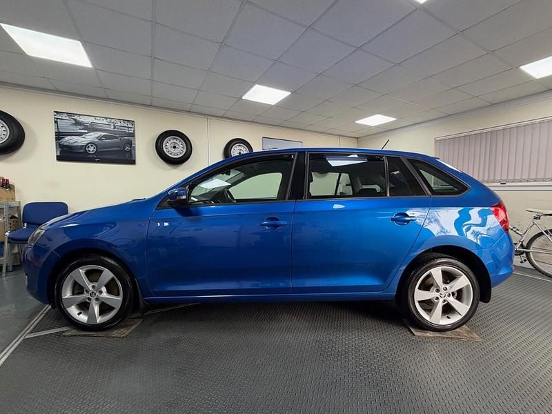 Used Skoda Rapid SE 2016 Blue Hatchback