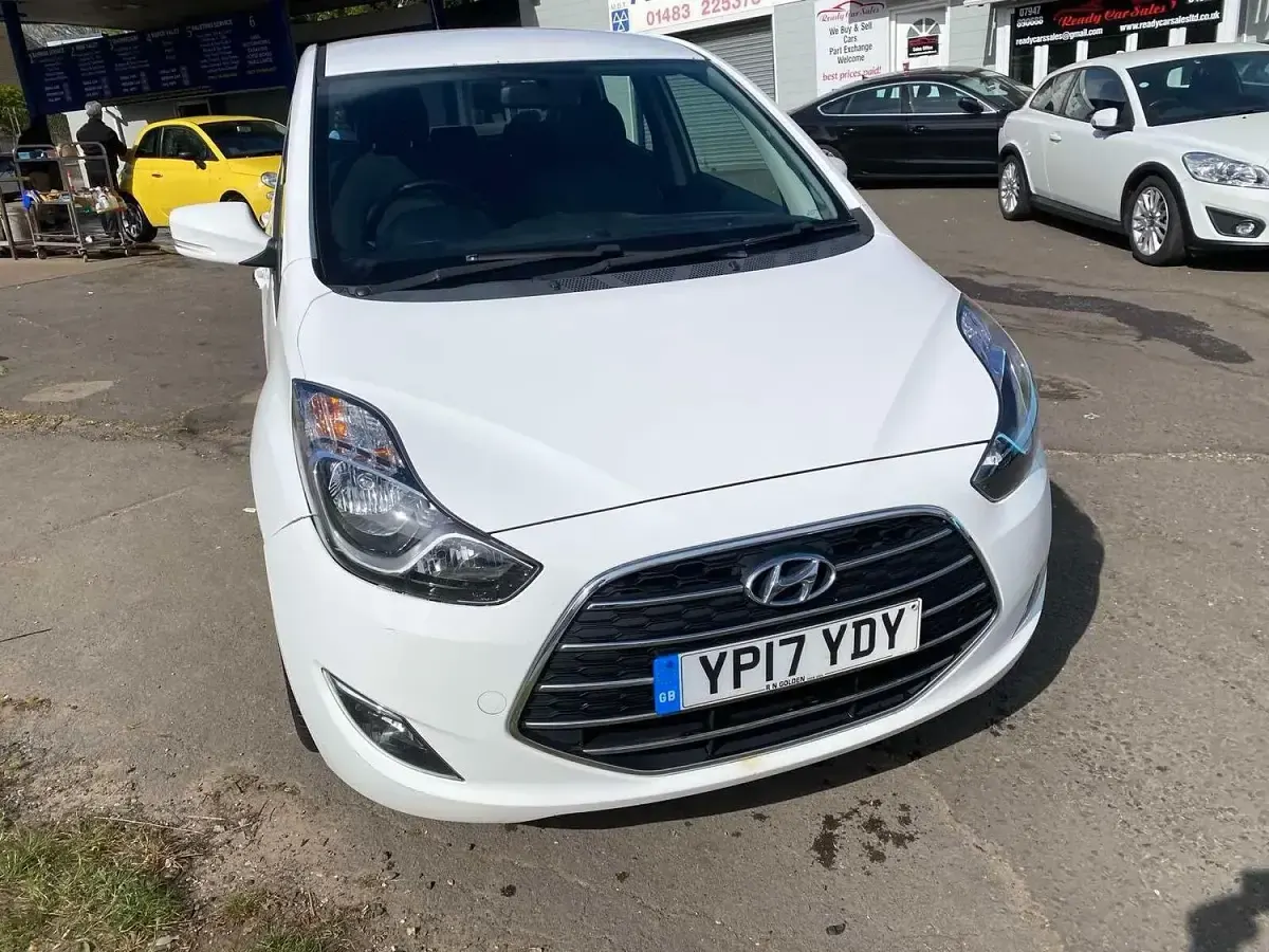 Used Hyundai ix20 SE 88 HP (64 kW) 2017 White Hatchback