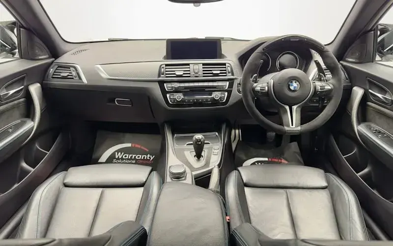 Begagnad BMW M2 Shadowline 370 HK (272 kW) 2017 Vit Sportkupé