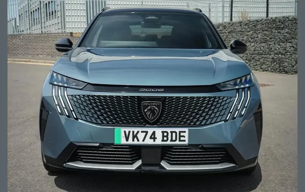Used Peugeot 5008 GTi 156 kW (213 HP) 2024 Blue SUV