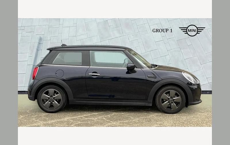 Used Mini Cooper Classic 136 HP (100 kW) 2022 Black Hatchback