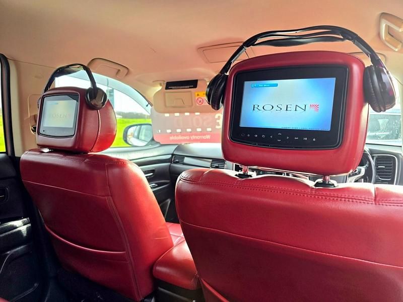 Used Mitsubishi Outlander P-HEV 2018 White Estate