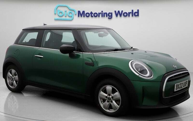 Used 2022 Mini Cooper Classic Hatchback | £17,100 (Fair price) - Image 1/4