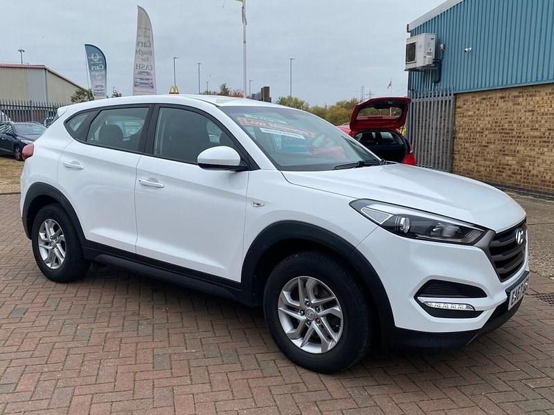 White Used 2017 Hyundai Tucson SUV | £9,495 (Good price) - Image 1/1