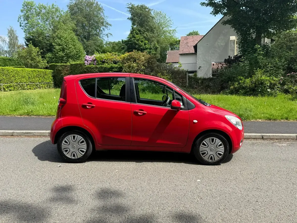 Used Vauxhall Agila S 94 HP (69 kW) 2011 Red MPV