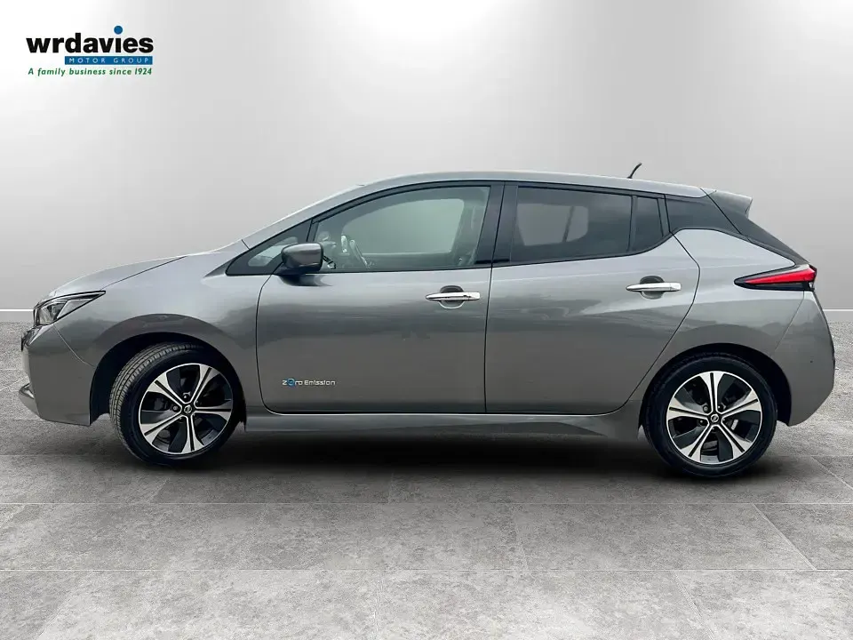 Used Nissan Leaf N-Connecta 110 kW (150 HP) 2020 Grey Hatchback