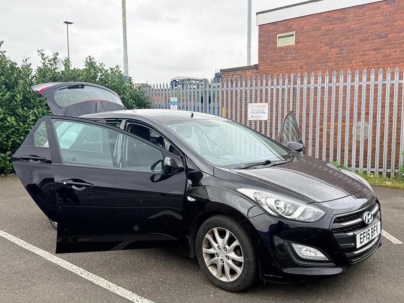 Used Hyundai i30 2015 Black Estate