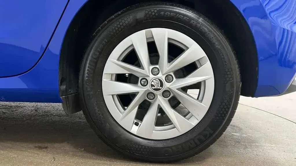 Used Skoda Fabia Comfort 80 HP (58 kW) 2023 Blue Hatchback