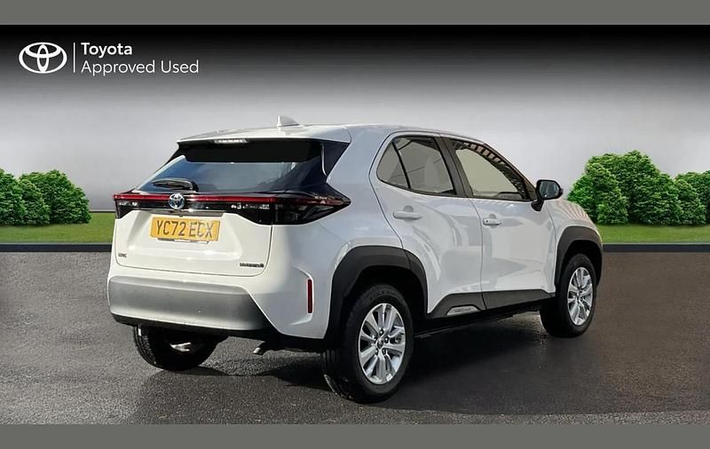 Used Toyota Yaris Cross 113 HP (83 kW) 2022 White SUV