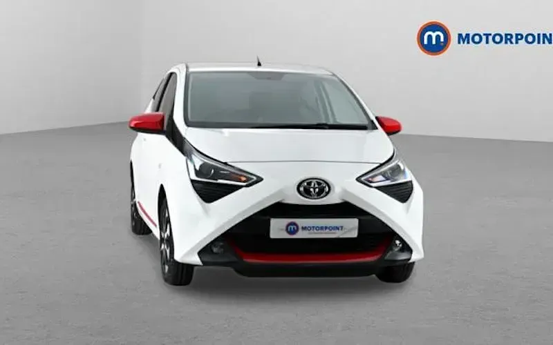 Begagnad Toyota Aygo Trend 72 HK (52 kW) 2020 Halvkombi