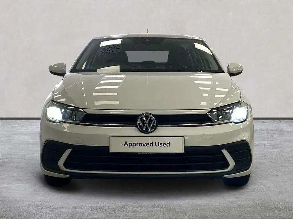Used VW Polo Life 80 HP (58 kW) 2024 White Hatchback