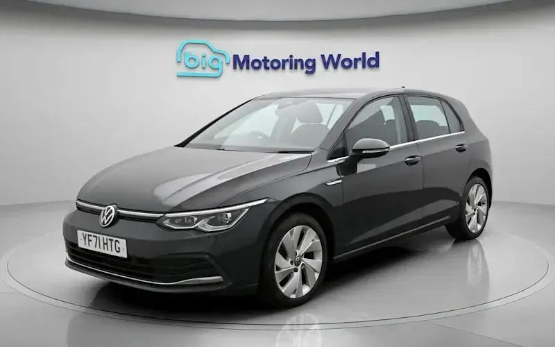 Used VW Golf VIII Style 131 HP (96 kW) 2024 Hatchback