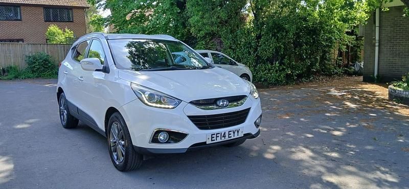 White Used 2014 Hyundai ix35 SE SUV | £4,395 (Fair price) - Image 1/4