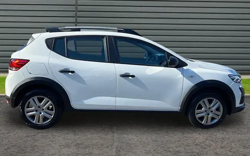Used Dacia Sandero Essentiel 91 HP (66 kW) 2022 Hatchback