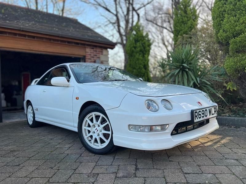 White Used 1998 Honda Integra Type R Coupe | £20,000 - Image 1/4