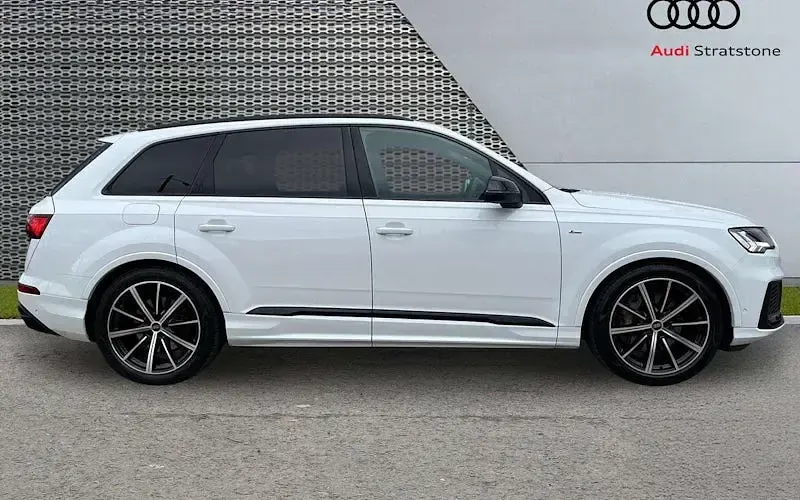 Used Audi Q7 S-Line 340 HP (250 kW) 2024 White SUV