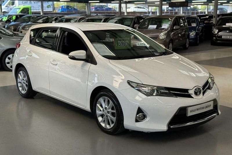 Used Toyota Auris 2014